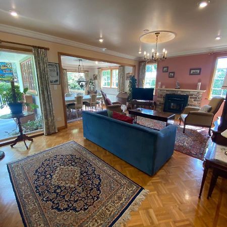 Twin Totara Cottage Upper Hutt Eksteriør billede